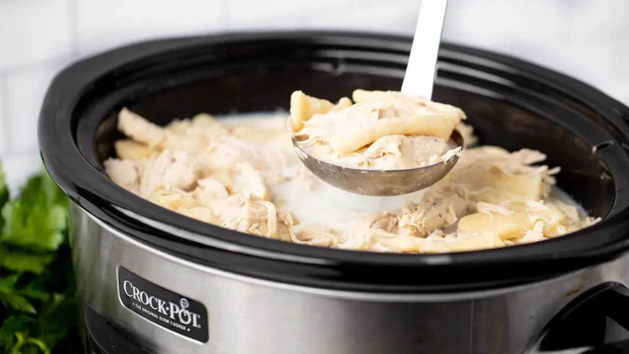 How to Make Crockpot Chicken and Dumplings