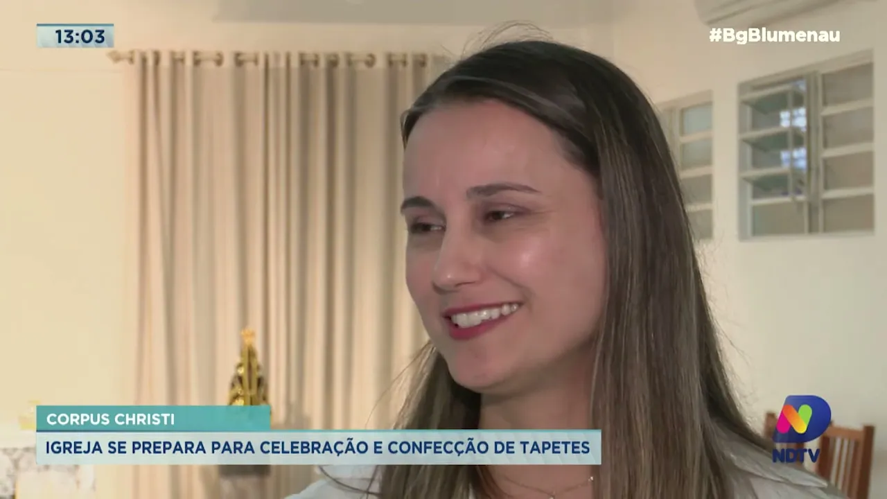 Igreja católica de Blumenau realiza celebração de Corpus Christi
