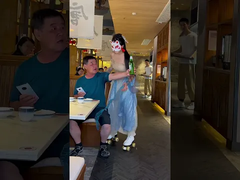 硬生生的把大爷 惊艳到了。😂  #全网最帅开瓶猫