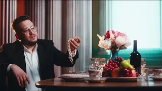 Iulian Dumitrache - Uite cum plange bogatul