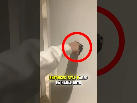 Esta pared la había roto uno de los miembros de la familia