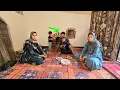 Download Lagu Nomadische moeder keert terug naar de bergen om haar stille held te bedanken