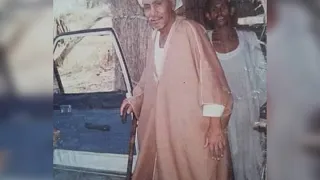 اهل التهليل يا حليل جلساتهم أداء شيخ علي الهادي دندنها