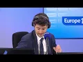 Download Lagu Propos de Jean Dujardin sur la France : «Ca heurte leur délicate sensibilité» affirme Georges Fe