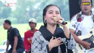 Download BUKAN YANG PERTAMA TETTI LENITA NEW MONATA LIVE TEGAL MP3