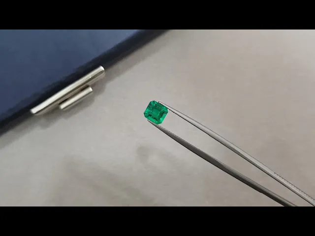 Colombian Muzo Green emerald octagon shape 1.36 ct Video  № 2