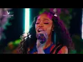 Download Lagu SZA - kiss me more (live in bloom)