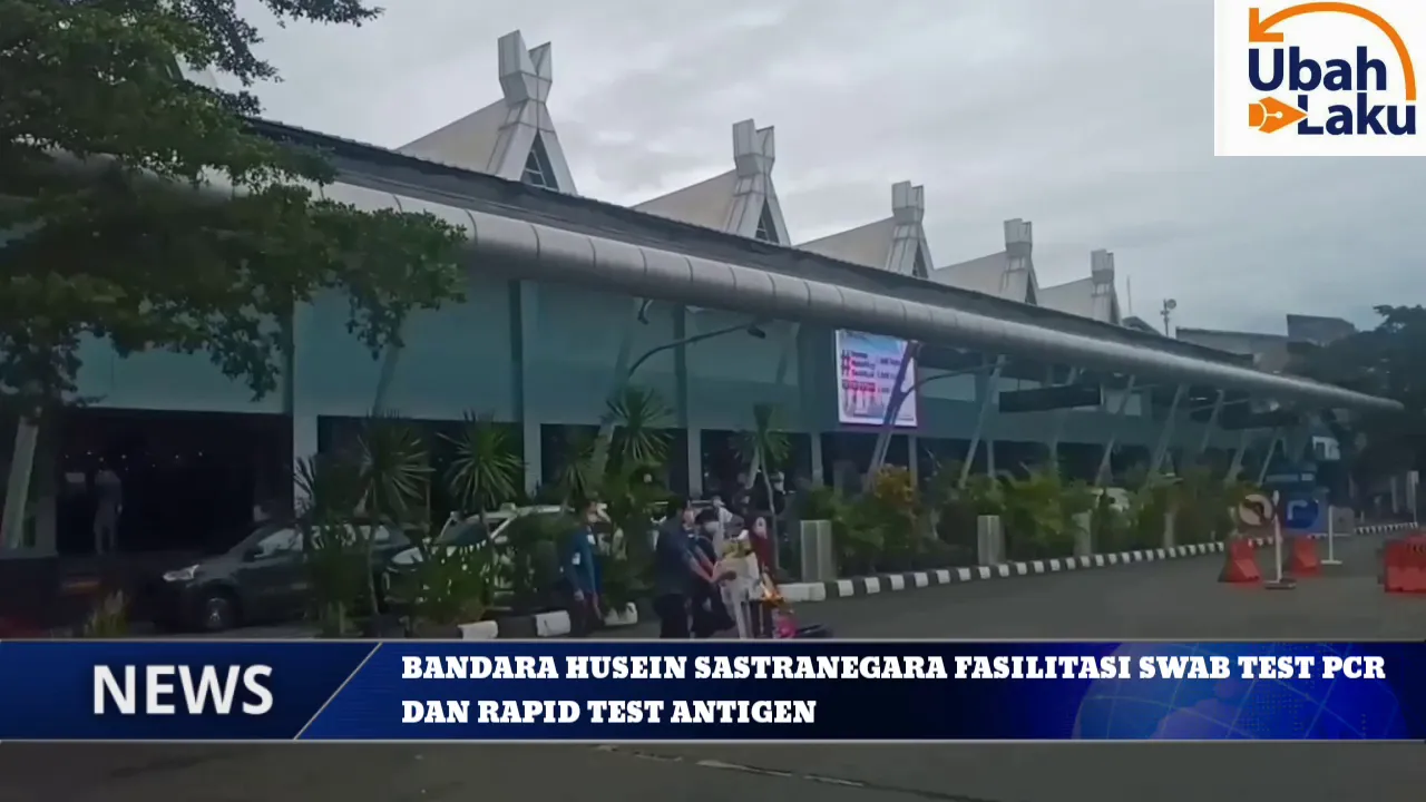 Rapid Test Antigen di Stasiun Bandung. 