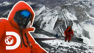 Download How Dangerous Is The Mount Everest “Death Zone” | To Live Or Die On Everest MP3