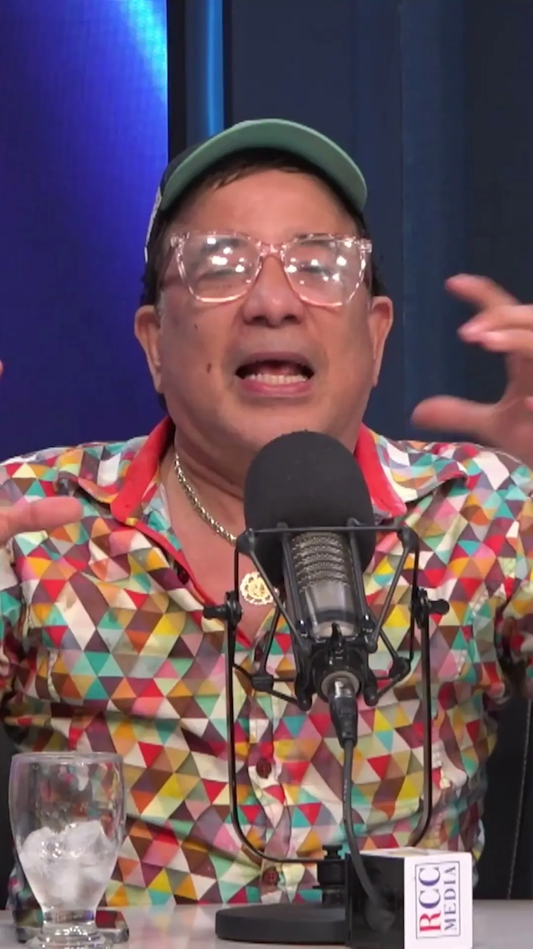 LOS RUSOS NO SON PÁNDEJOS