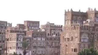 سائلة صنعاء القديمة مع المطر تصوير الكابو سيف 