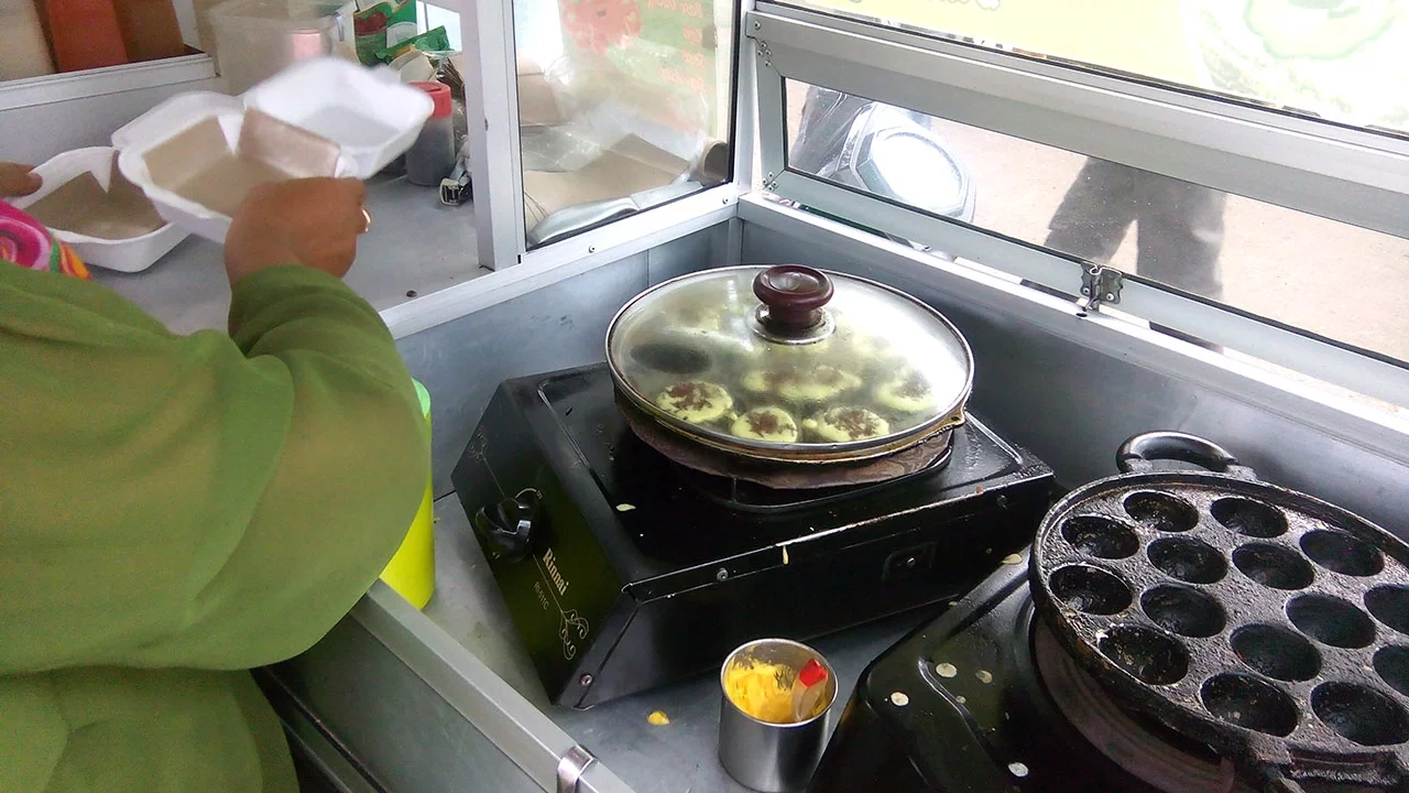 Kue cubit cigadung subang | Indonesian street food #kuecubit #kulinersubang #streetfood.. 