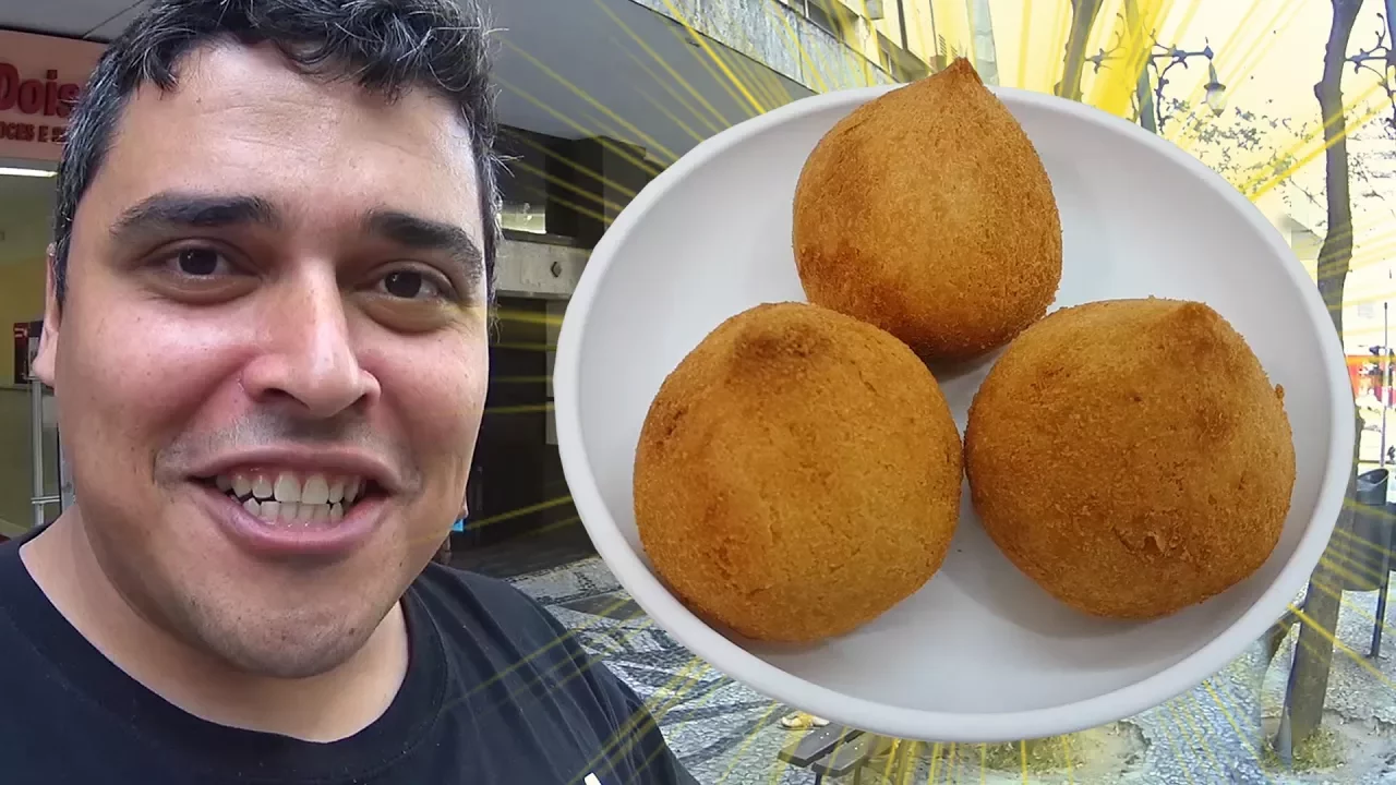 A COXINHA SUPER RECHEADA DA CONFEITARIA DOIS CORAÇÕES