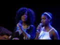Lagu (411) Lynda Randle and daughter Joy: In the garden