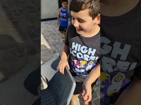 فاجئت دينيز بأطول بيتزا بالعالم🍕 مارضي يطعمي حدا منها😰