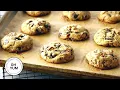 Download Lagu Klassieke chocolade chip koekjes | Oh Yum met Anna Olson