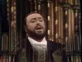 Download Lagu [VHS] Christmas with Luciano Pavarotti - Montreal's Notre Dame Cathedral - 1978