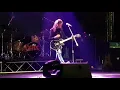 Download Lagu Gimik mael xpdc main gitar diawal mula konsert dengan nyanyian mendayu mengejutkan peminat