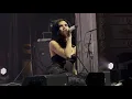 Download Lagu LOVE LOOKS PRETTY ON YOU - Nessa Barrett: Aftercare Tour 2025 [LIVE]