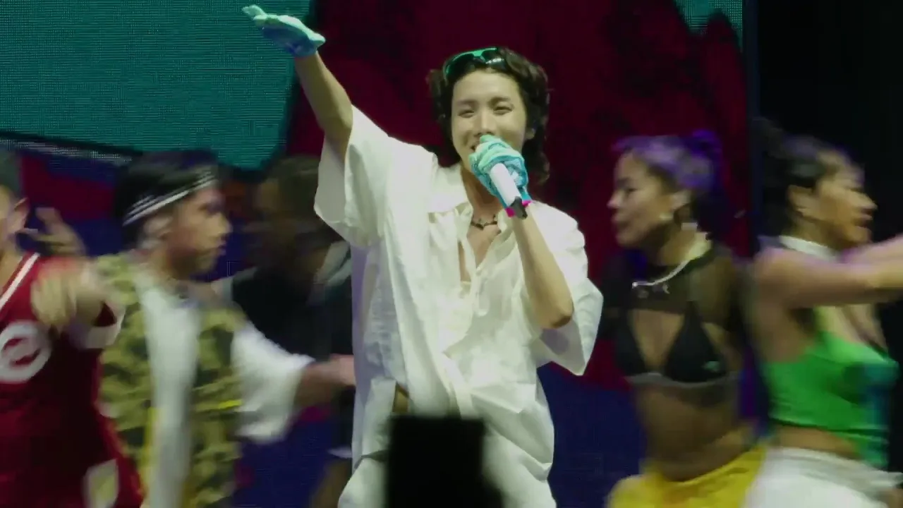 j-hope 'Outro : Ego' & 'Hope World' @ Lollapalooza 2022 j-hope 'Outro : Ego' & 'Hope World' @ Lollapalooza 2022