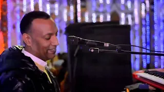 اسمع اغنيـة ياطير الليل جيتنى عشيا مع العنـدليب تامرصحافه اداء ولا اروع 2022 