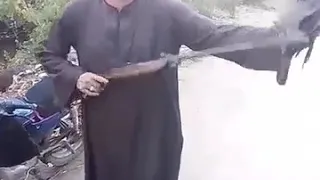 راجل صعيدي مسخره السنين اقسم بالله 