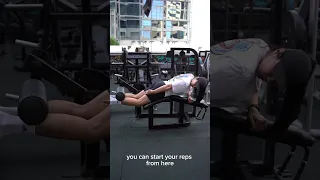 How to use the lying leg curl machine