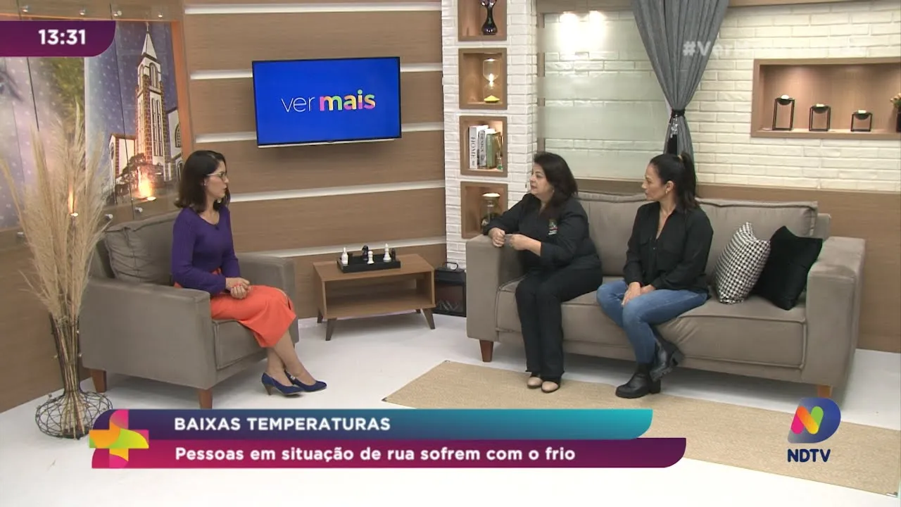 Pessoas em situação de rua sofrem com o frio