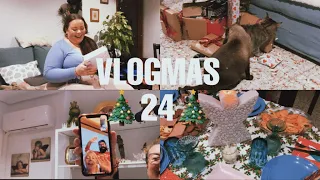 VLOGMAS 24 Cena de nochebuena llamamos a nuestros familiares abrimos los regalos
