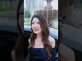 進城第一天！村丫頭在路邊救下一位受傷的老奶奶，卻沒想到對方正是那位首富總裁的母親！總裁目睹全程後徹底愛上她的善良，百萬豪車娶回家！