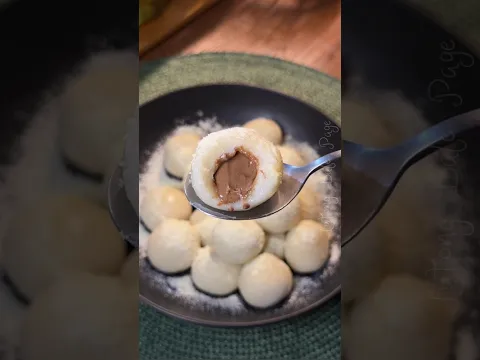 Glutinous rice balls with chocolate filling #shorts #dessert #foodie #glutinousriceballs #cooking