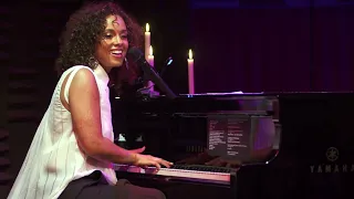 Alicia Keys - A Woman’s Worth (Songs in A Minor: Live at Joe's Pub, 2011)