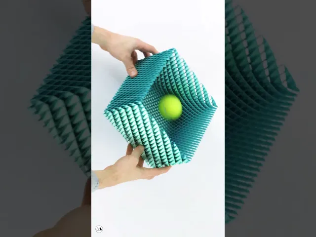 CORRUGA Square Bowl // Large video thumbnail