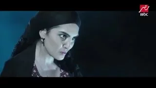 ساحرة الجنوب     روح تتحدى البحر بسحرها  يا يبلعني انا يا ابلعه هو دندنها