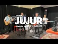 Download Lagu JUJUR - RADJA (COVERED BY CALIPH BUSKERS)