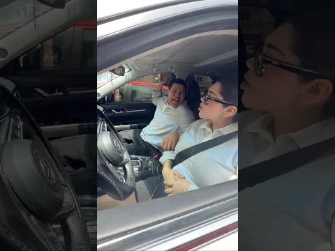 Buena la canción pero auch 🤕