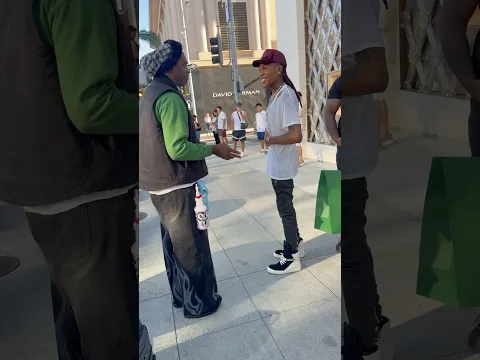 Kenny Brooks (Funnysalesman) pulled up on Destroy Lonely and sells him cleaning supplies π€¦πΎββοΈπ