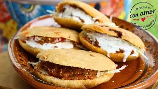 😱 ¡Las GORDITAS DE PUESTO más DELICIOSAS! 🌮🔥 Rellenas de Queso Oaxaca y Chorizo