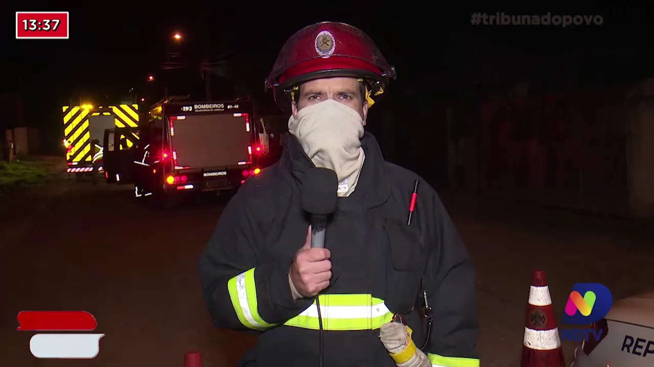 Incêndio em Joinville: Casa fica parcialmente destruída no Paranaguamirim