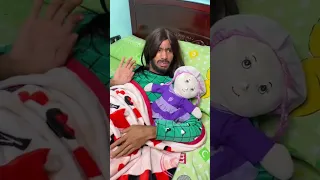 لما امك تصحيك انت و اخواتك علشان اول يوم مدرسه ده حال كل واحد فينا مع المدرسة 