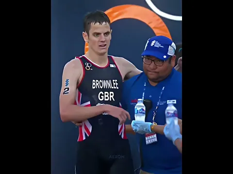 He sacrificed gold for his brother! 🤍 #kindness #humanity #shorts #viralvideo