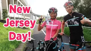 she loves her new pink jersey santic review cycling japan 