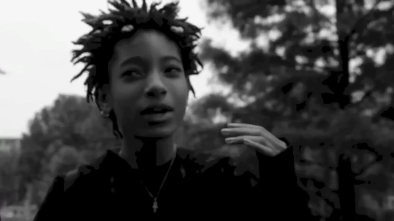Willow Smith - Female Energy ( Music Video)