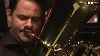 residentie orkest speelt tsjaikovskis andante cantabile met solist elias gustafsson