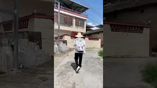 🏡Randomly meeting and chatting with a local rural family in China.#ChinaLife#RuralLife#VillageVibes