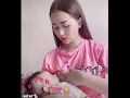 Download Lagu Ibu tunggal yang cantik menyusu di rumah 2022
