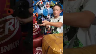 معركة ملحمية بمسدسات الجيل اللزج 