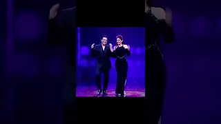 Raveena Tandon Govinda S Iconic Dance Moves Shorts Raveenatandon Govinda Bollywood Shorts 