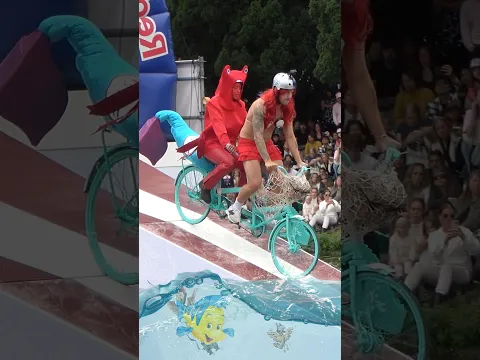 Ariel & Sebastian’s Tandem Bike Fail 😂 Red Bull Stalen Ros