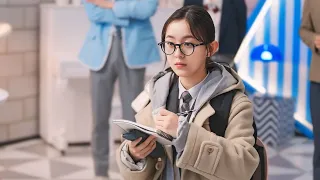 بنت قبيحه بتلاقي كتاب سحري لو كتبت فيه اسم شاب بيقع فحبها شهر كامل وبيرجع ينساها تاني ملخص مسلسل 